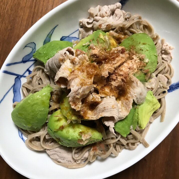 アレンジそば アボカド と冷しゃぶそば レシピ 作り方 By おそばを飽きずに食べてダイエット中です 楽天レシピ アレンジそば アボカド と冷しゃぶそば レシピ 作り方 By おそばを飽きずに食べてダイエット中です 楽天レシピ